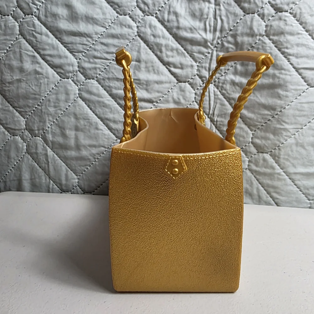 LOL Surprise Ooh La La Gold Plastic Boombox Purse MGA Entertainment Lil DJ 2019 - Picture 6 of 6